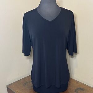 Susan Graver Essentials, Black V-Neck Short sleeve top, medium, wrinkle free!